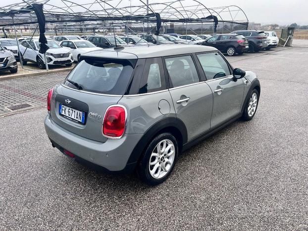 Usata Mini One D 95 CV (69 kW) 2017 Grigio Utilitaria