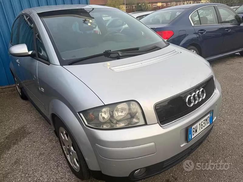 Usata Audi A2 75 CV (55 kW) 2002 Grigio Utilitaria