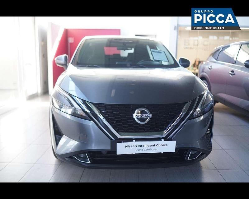 Usata Nissan Qashqai Acenta 140 CV (102 kW) 2022 Burgundy SUV