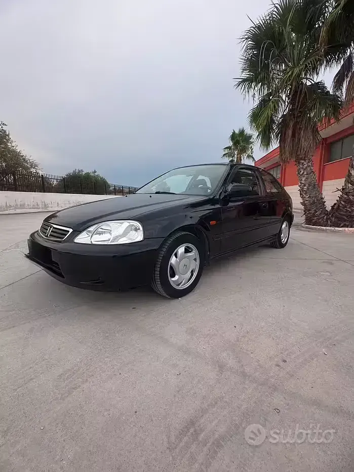 Usata Honda Civic 90 CV (66 kW) 1999 Nero Berlina
