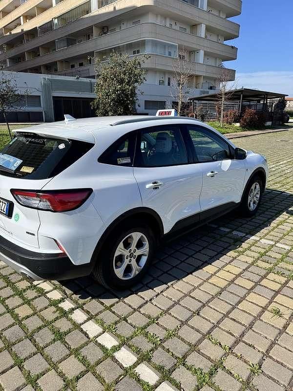 Usata Ford Kuga 152 CV (111 kW) 2022 SUV