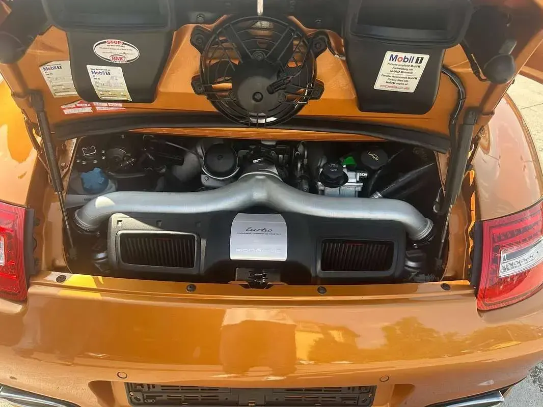 Usata Porsche 997 Sport 551 CV (405 kW) 2008 Arancione Cabrio