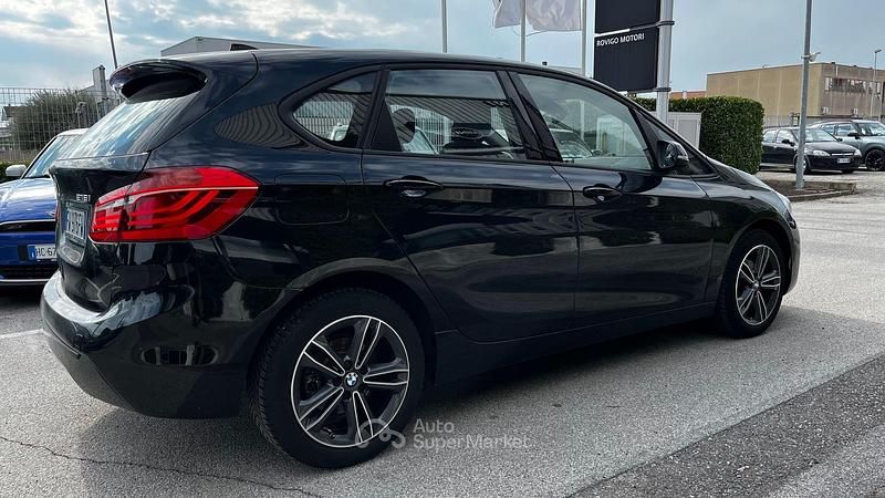 Usado BMW 216 109 HP (80 kW) 2019 Preto Carrinha