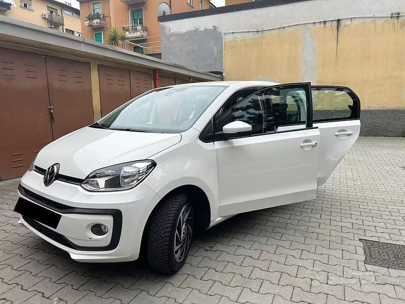 Begagnad VW up! 75 HK (55 kW) 2019 Vit Halvkombi