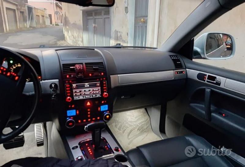 Usata VW Touareg R 174 CV (127 kW) 2007 Grigio SUV