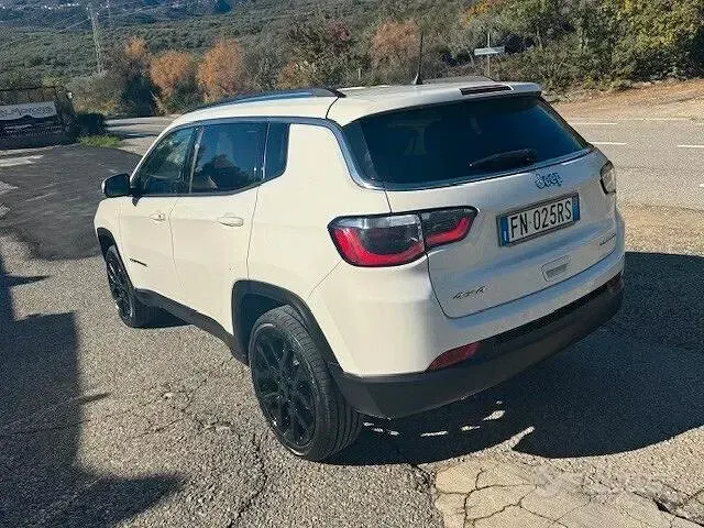 Usata Jeep Compass Limited 140 CV (102 kW) 2018 Bianco SUV