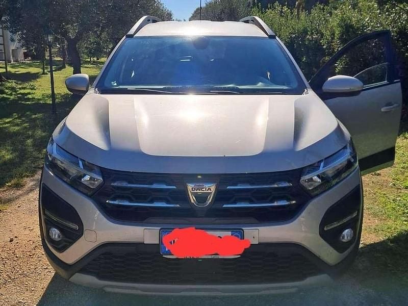 Grigio Usata 2022 Dacia Jogger Comfort Monovolume | 9000 € (Super prezzo) - Immagine 1/4