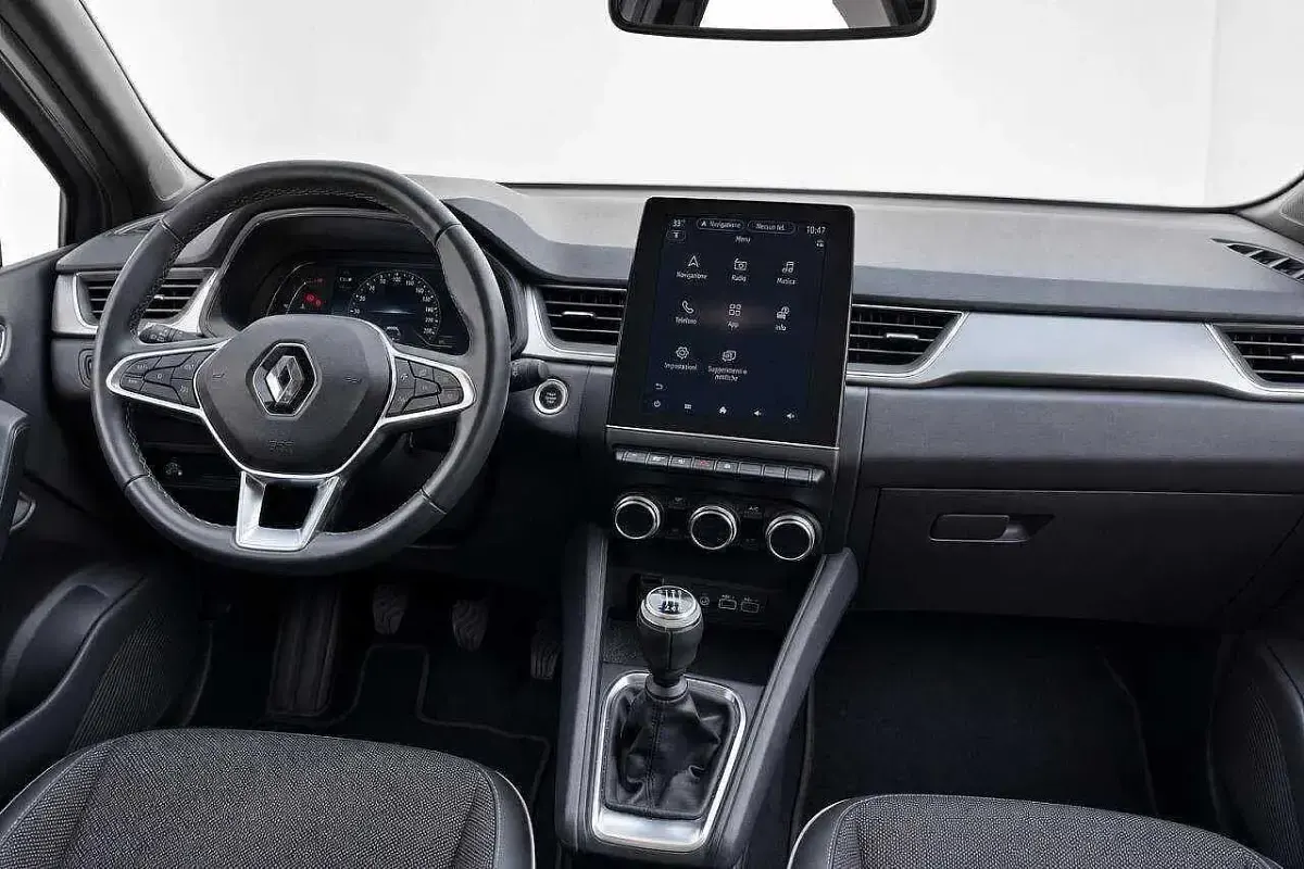 Usata Renault Captur Techno 100 CV (73 kW) 2023 Grigio SUV