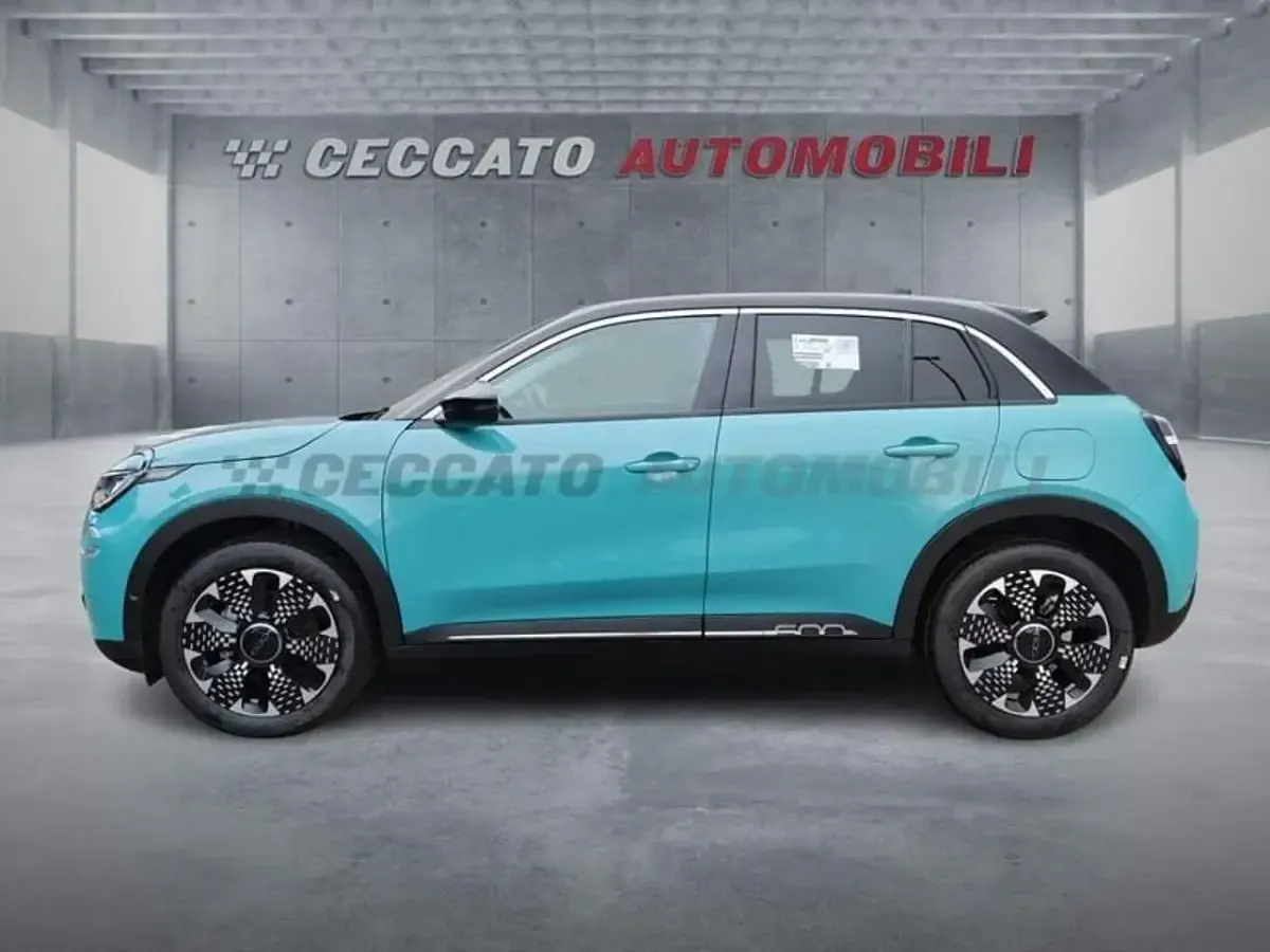 Nuova Fiat 600 La Prima 110 CV (80 kW) 2026 Blu SUV