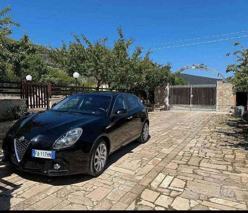 Usata Alfa Romeo Giulietta Business 120 CV (88 kW) 2015 Nero Berlina