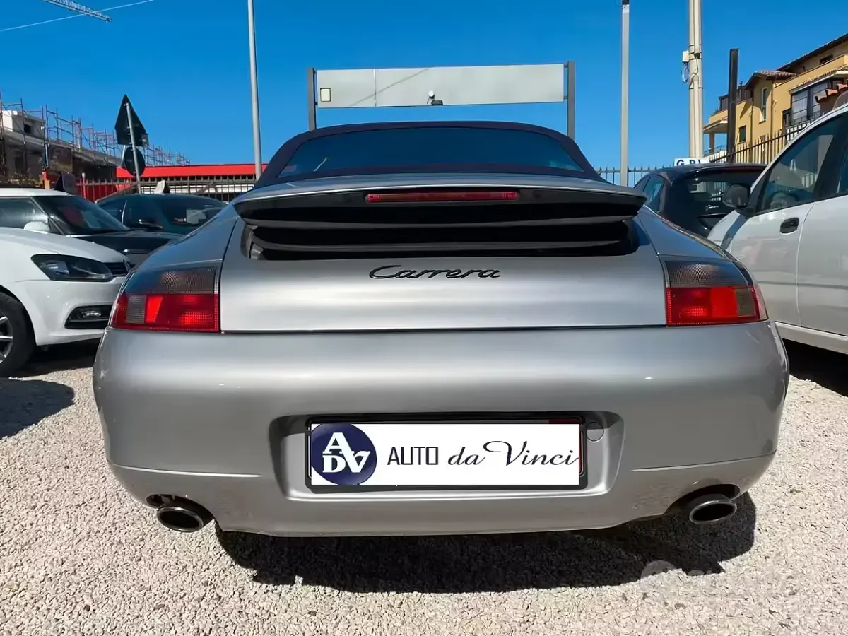 Usata Porsche 911 Carrera Cabriolet 300 CV (220 kW) 2001 Grigio Cabrio