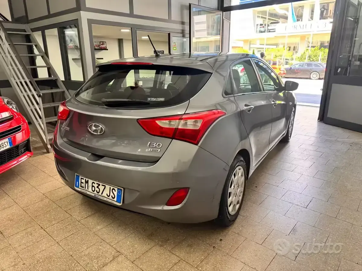 Usata Hyundai i30 Classic 90 CV (66 kW) 2012 Grigio Berlina