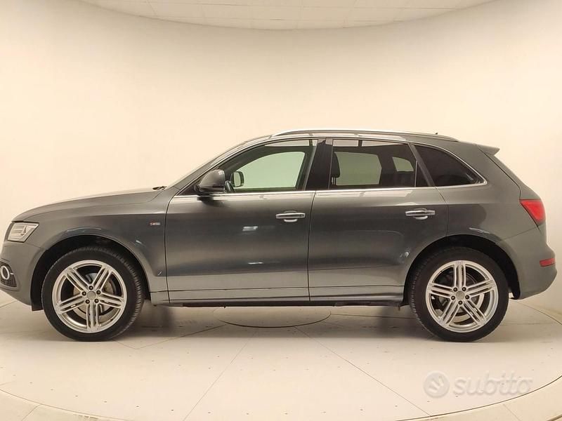 Usata Audi Q5 Advanced 190 CV (139 kW) 2017 Grigio daytona SUV