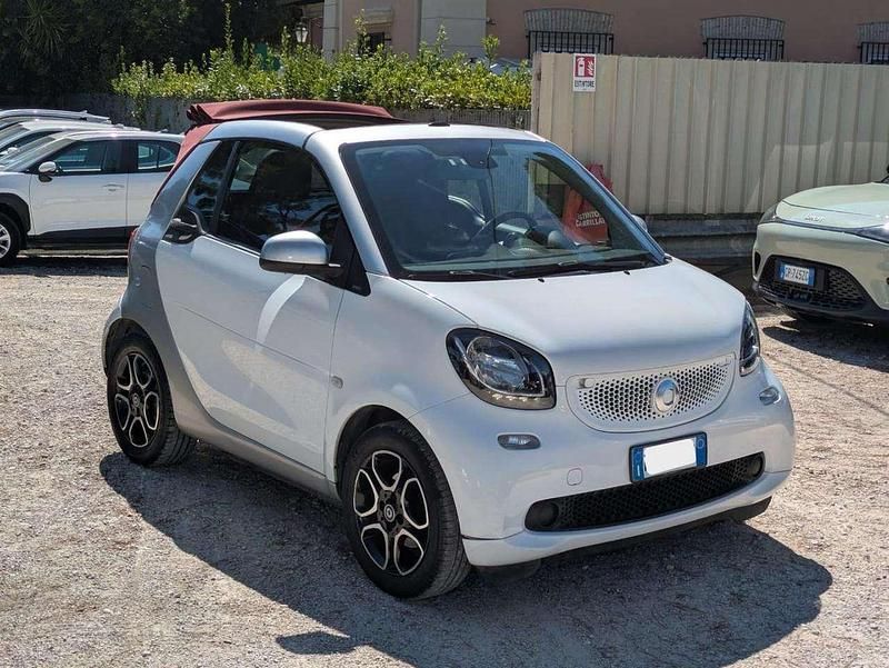 Usata Smart ForTwo Coupé 71 CV (52 kW) 2016 Bianco Cabrio