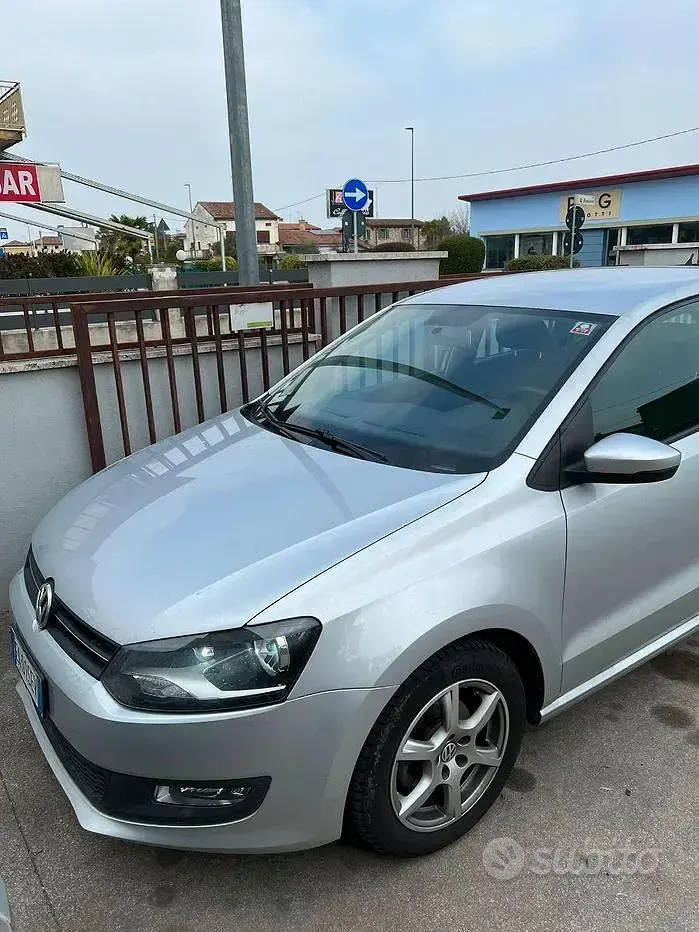 Usata VW Polo 75 CV (55 kW) 2009 Grigio Utilitaria