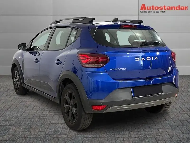 Usata Dacia Sandero Expression 101 CV (74 kW) 2025 Blu Utilitaria