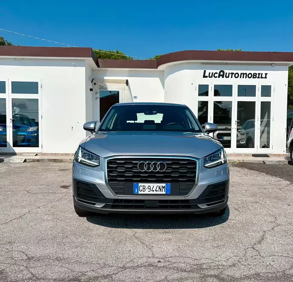 Usata Audi Q2 Business 116 CV (85 kW) 2020 Grigio SUV
