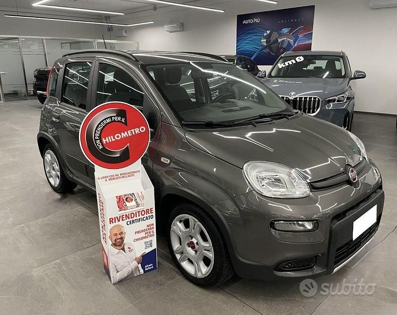 Grigio Usata 2022 Fiat Panda City Life Tre volumi | 10.500 € (Buon prezzo) - Immagine 1/4