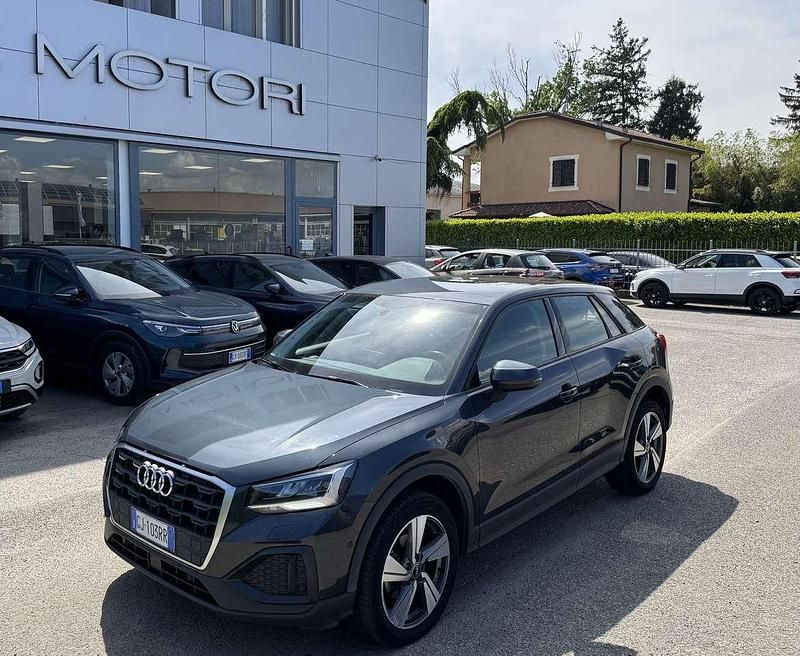Gebraucht Audi Q2 Ambiente 116 PS (85 kW) 2022 Grau SUV