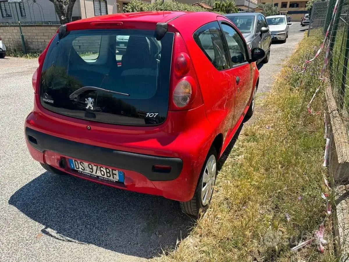 Usata Peugeot 107 68 CV (50 kW) 2008 Rosso Utilitaria