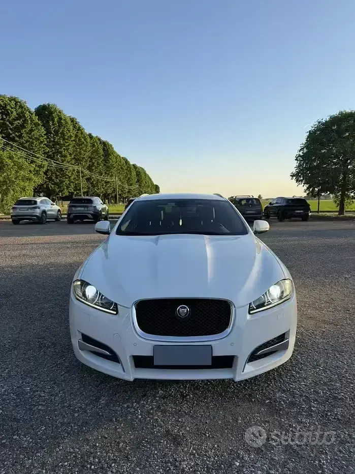 Usata Jaguar XF Sportbrake Premium Luxury 200 CV (147 kW) 2014 Bianco Station wagon