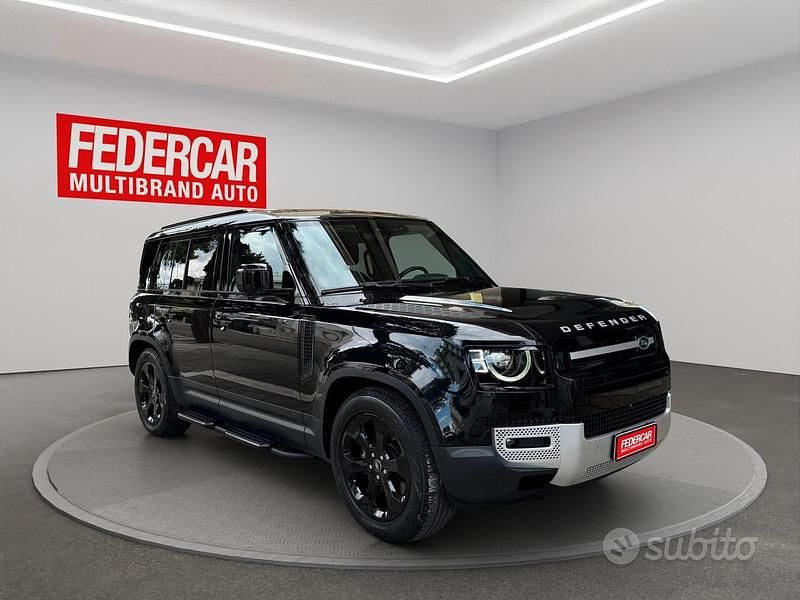 Nero Usata 2023 Land Rover Defender SE Dynamic Tre volumi | 67.000 € (Molto cara) - Immagine 1/4