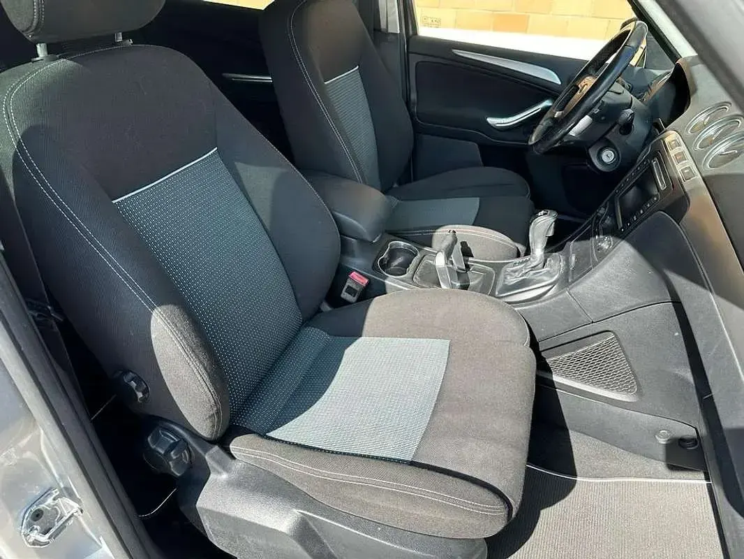 Usata Ford S-MAX Business Edition 140 CV (102 kW) 2014 Grigio Monovolume