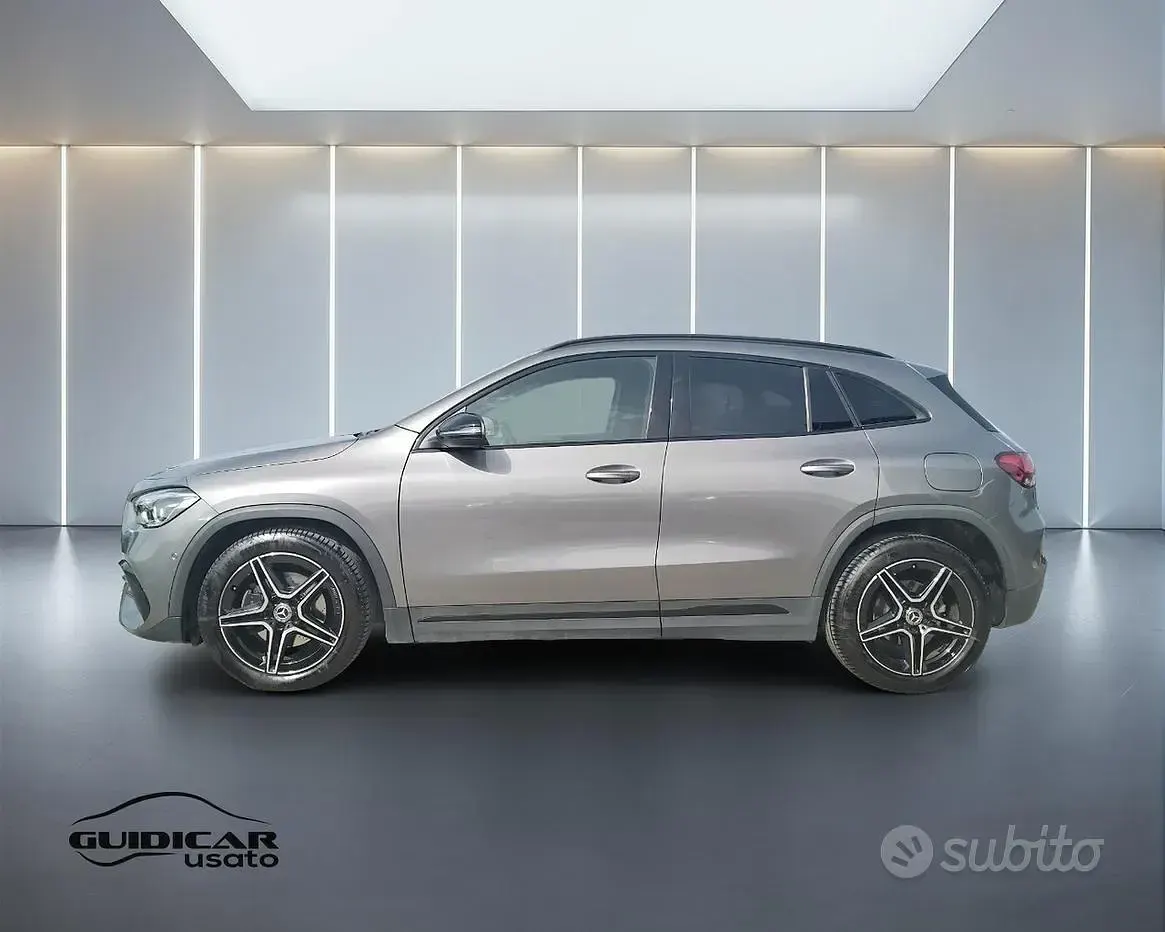 Usata Mercedes GLA180 Premium 116 CV (85 kW) 2023 Grigio SUV