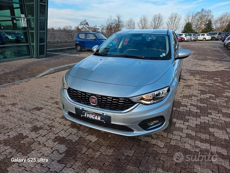 Usata Fiat Tipo Lounge 120 CV (88 kW) 2016 Grigio Berlina