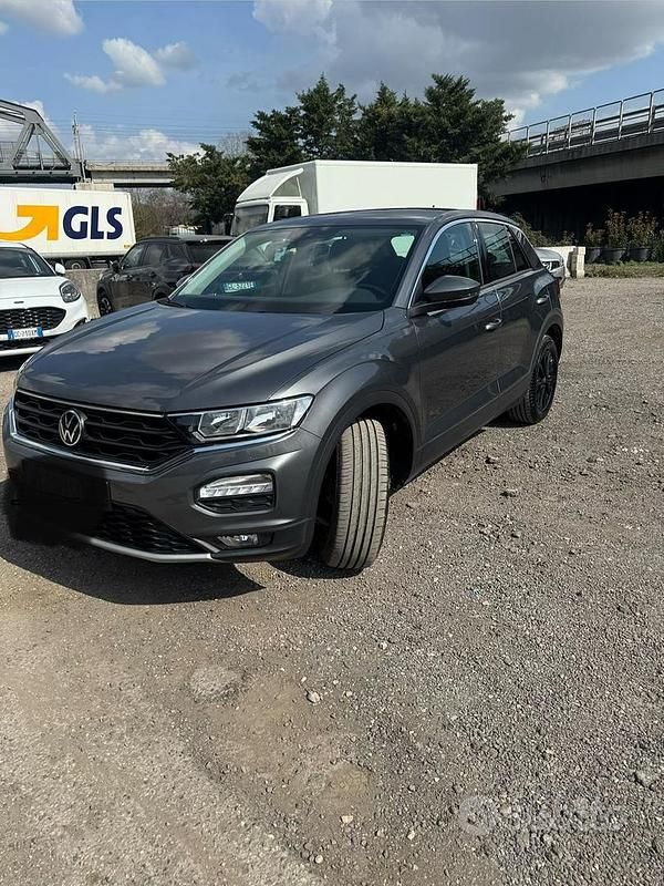 Usata VW T-Roc 150 CV (110 kW) 2021 Grigio SUV