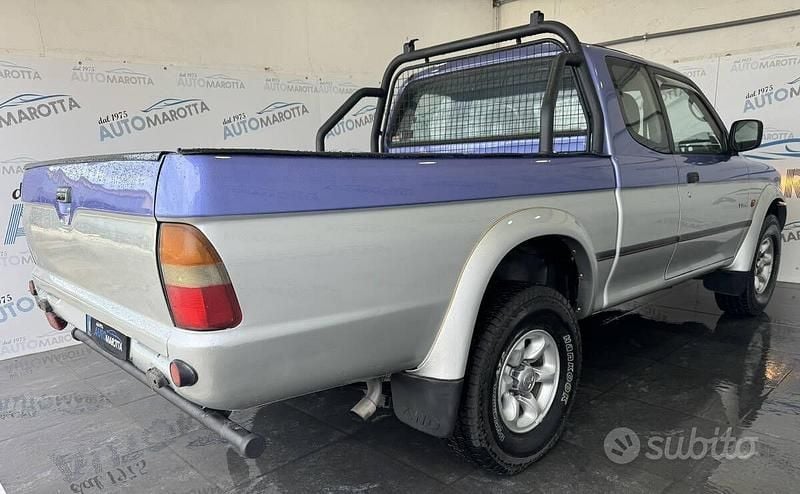 Usata Mitsubishi L200 99 CV (72 kW) 1999 Blu Pick-up