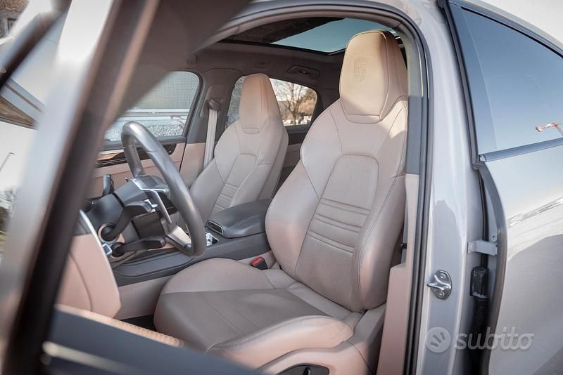 Usata Porsche Cayenne Platinum Edition 340 CV (250 kW) 2022 Bianco SUV