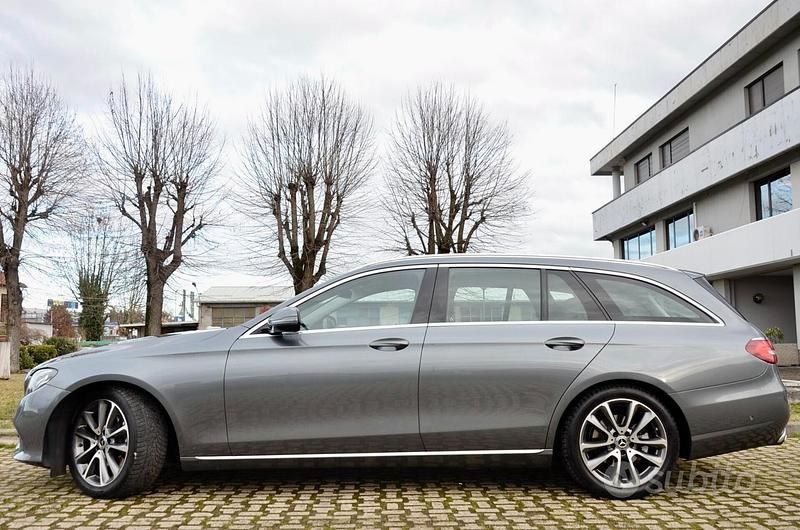 Usata Mercedes E220 194 CV (142 kW) 2017 Grigio Station wagon