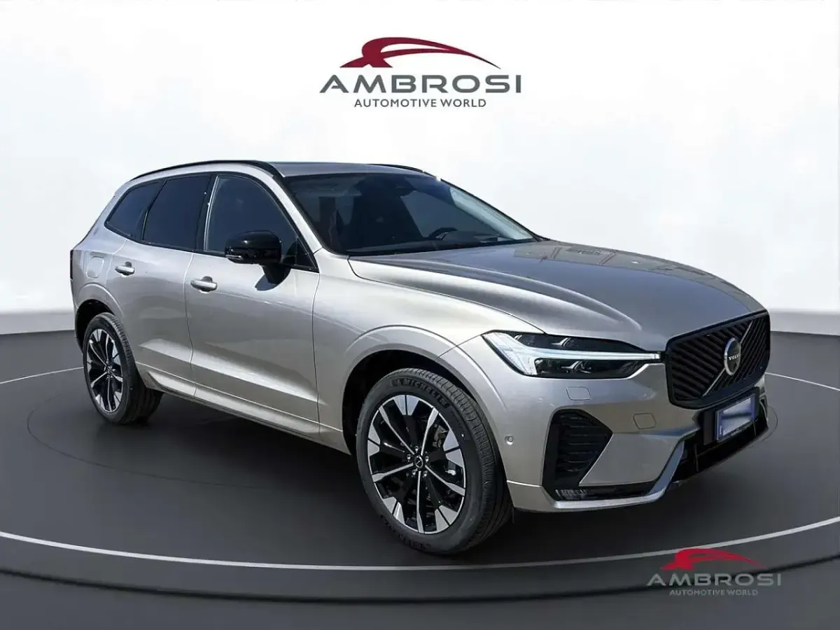 Nuova Volvo XC60 Ultra 250 CV (183 kW) 2025 Bright dusk SUV