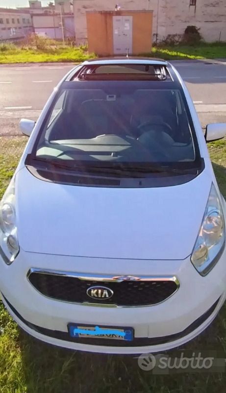 Usata Kia Venga 90 CV (66 kW) 2014 Bianco Utilitaria