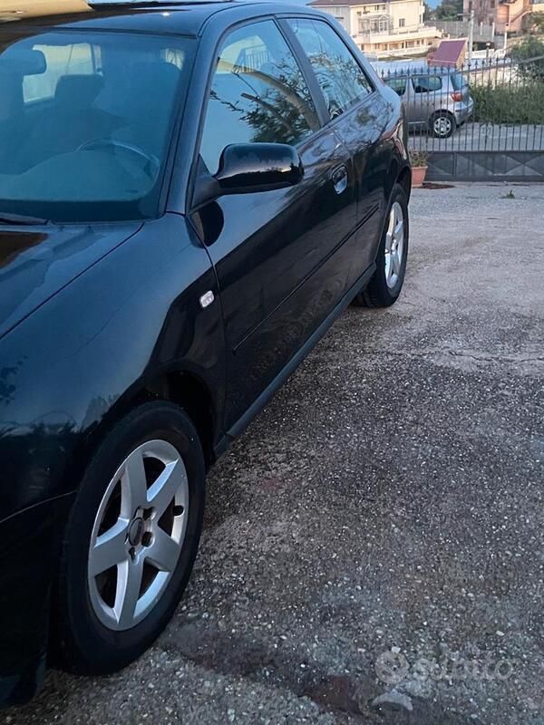Usata 2004 Audi A3 Due volumi | 1800 € (Ottimo prezzo) - Immagine 1/4