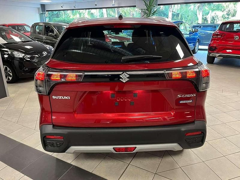 Nuova Suzuki SX4 S-Cross 129 CV (94 kW) 2026 Rosso SUV