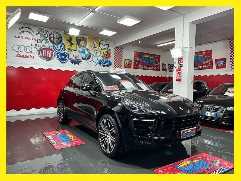 Nero Usata 2017 Porsche Macan SUV | 33.499 € (Buon prezzo) - Immagine 1/4