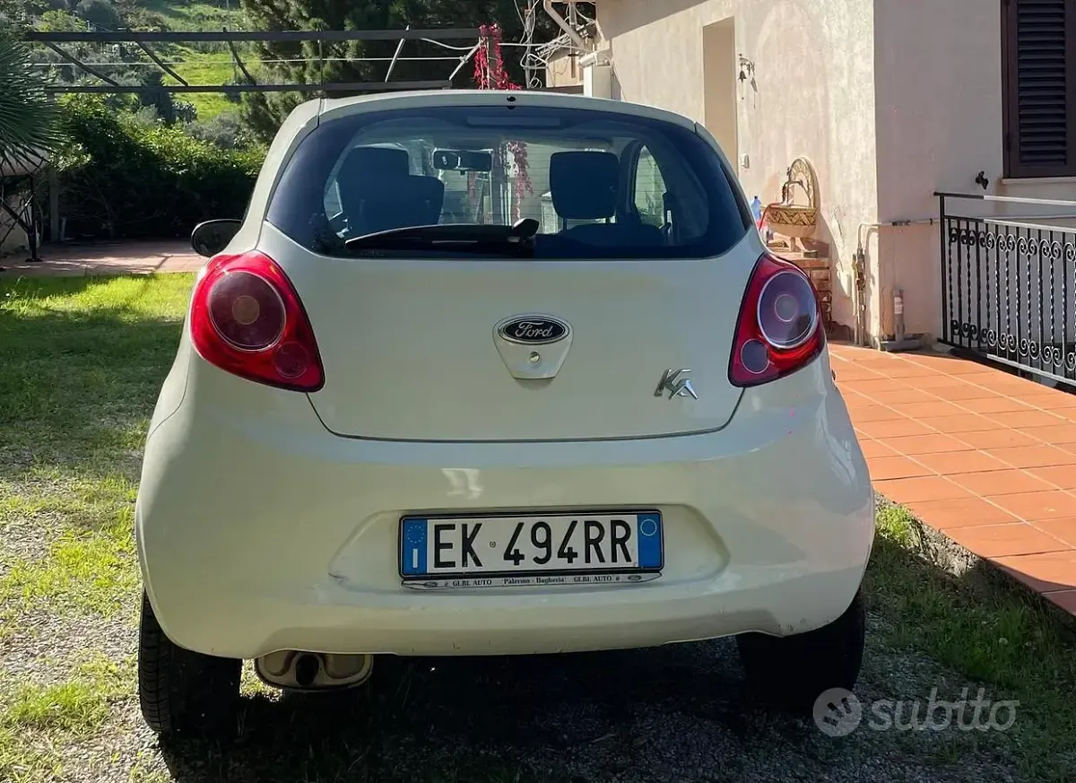Usata Ford Ka 69 CV (50 kW) 2011 Bianco Utilitaria