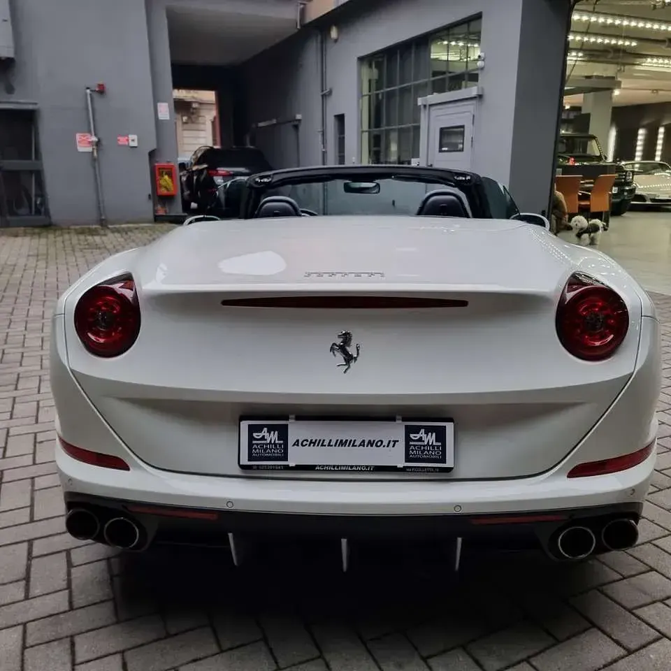 Usata Ferrari California 560 CV (411 kW) 2015 Bianco corsa capote nera Cabrio