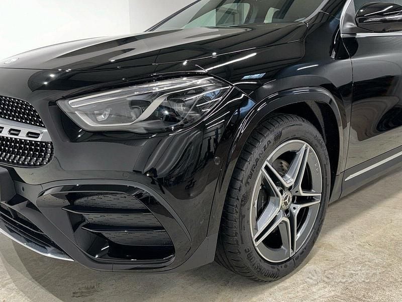 Usata Mercedes GLA180 136 CV (100 kW) 2024 Nero SUV