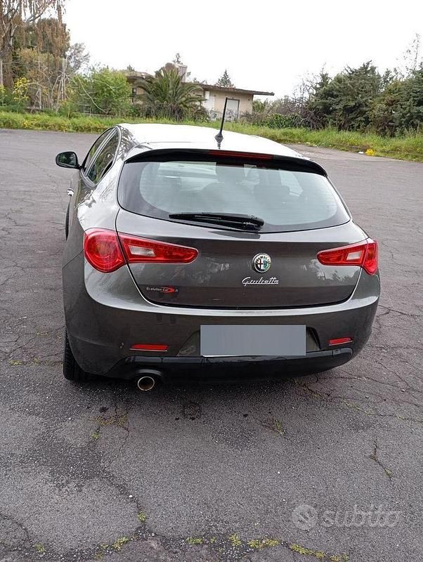 Usata Alfa Romeo Giulietta Progression 105 CV (77 kW) 2013 Grigio Utilitaria