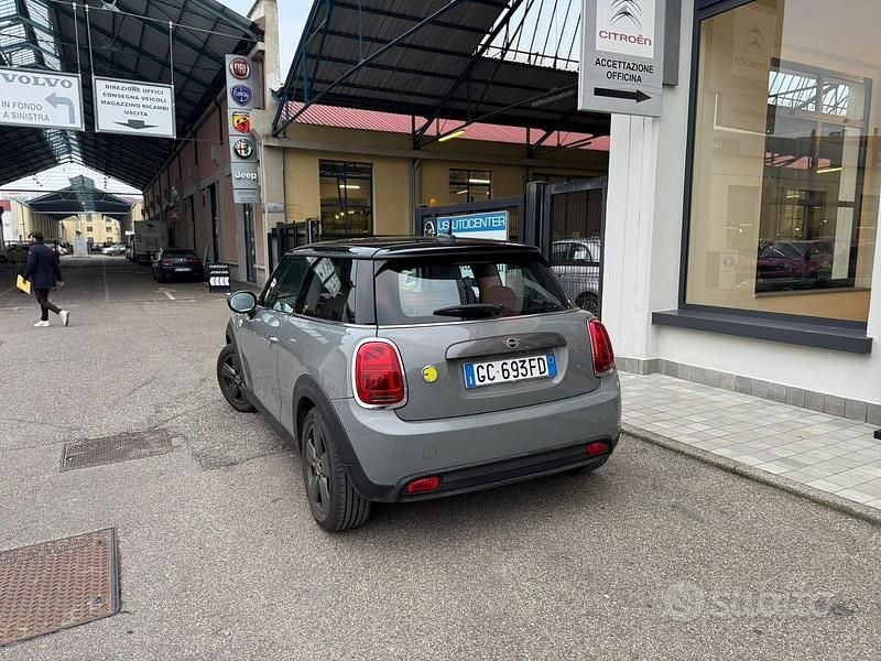 Usata Mini Cooper SE 160 kW (218 CV) 2020 Utilitaria