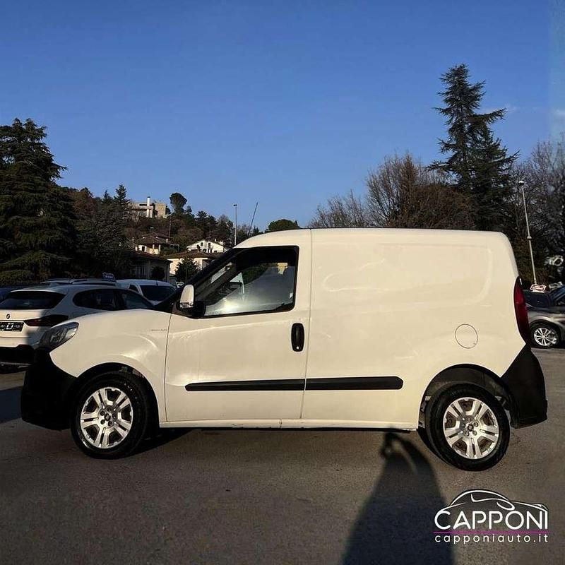 Usata Fiat Doblò 105 CV (77 kW) 2017 Bianco Monovolume