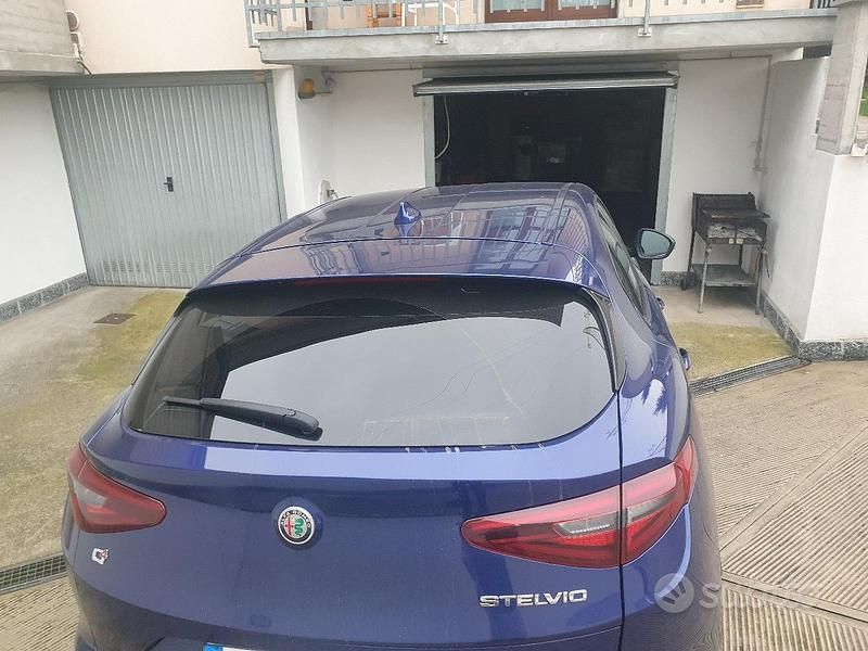 Usata Alfa Romeo Stelvio 190 CV (139 kW) 2022 Blu SUV