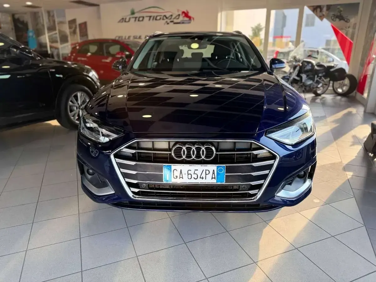 Usata Audi A4 Advanced Plus 163 CV (119 kW) 2020 Blu/azzurro Station wagon