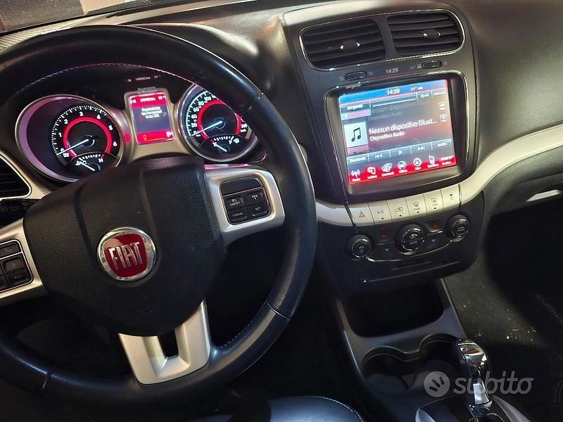 Usata Fiat Freemont Lounge 170 CV (125 kW) 2014 Nero SUV