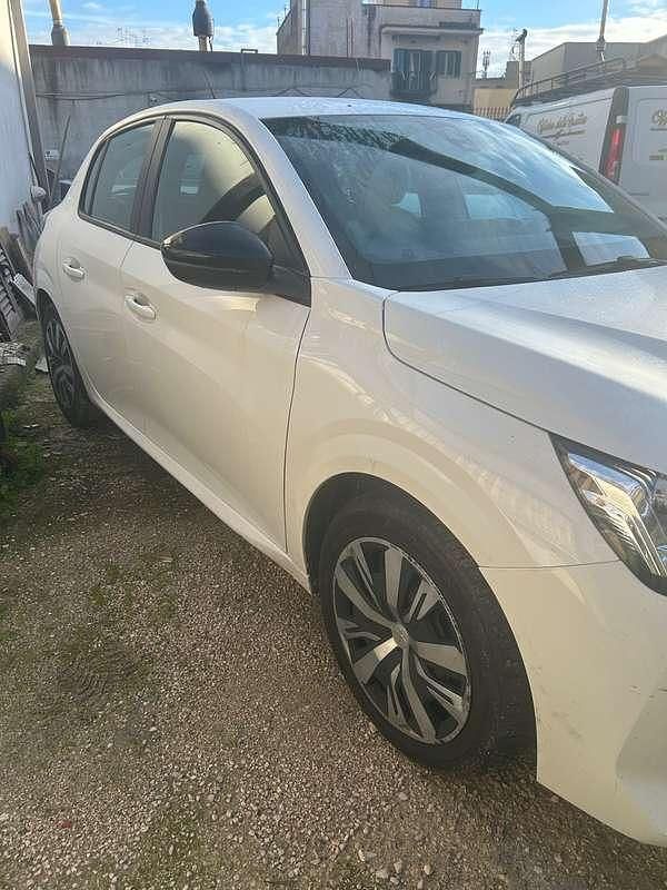Usata Peugeot 208 Active 102 CV (75 kW) 2021 Utilitaria