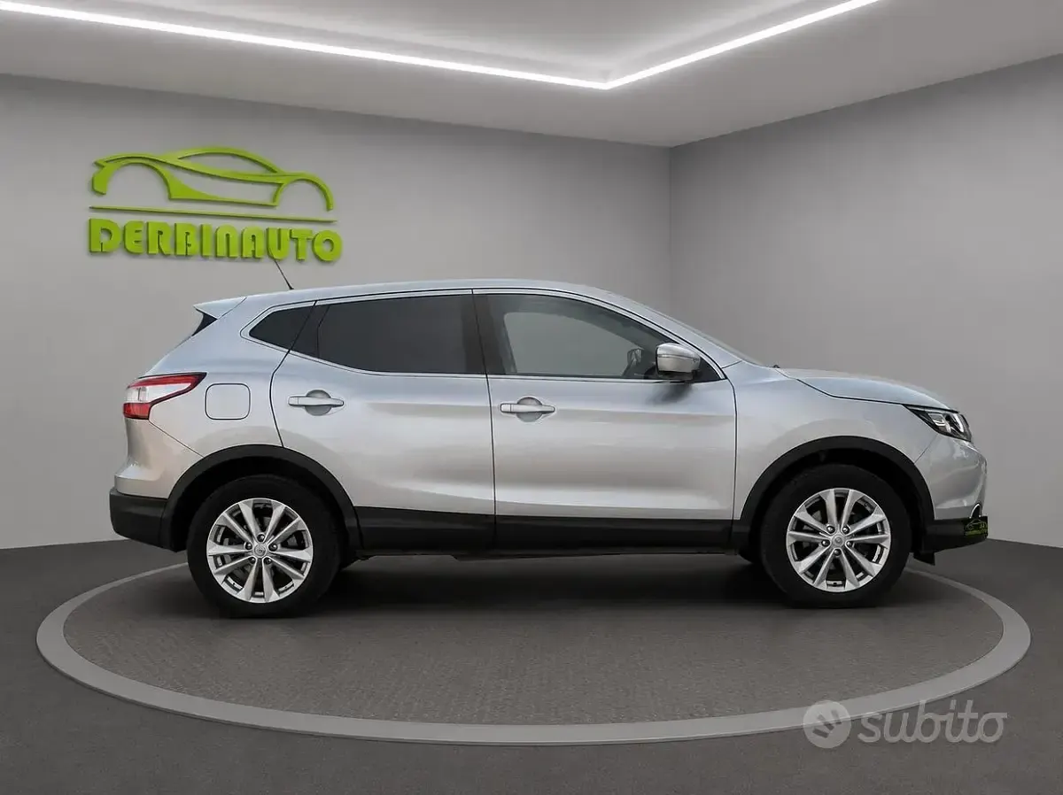 Usata Nissan Qashqai Acenta 110 CV (80 kW) 2015 Grigio SUV