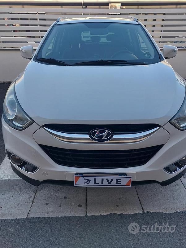 Bianco Usata 2012 Hyundai ix35 SUV | 3000 € (Buon prezzo) - Immagine 1/4